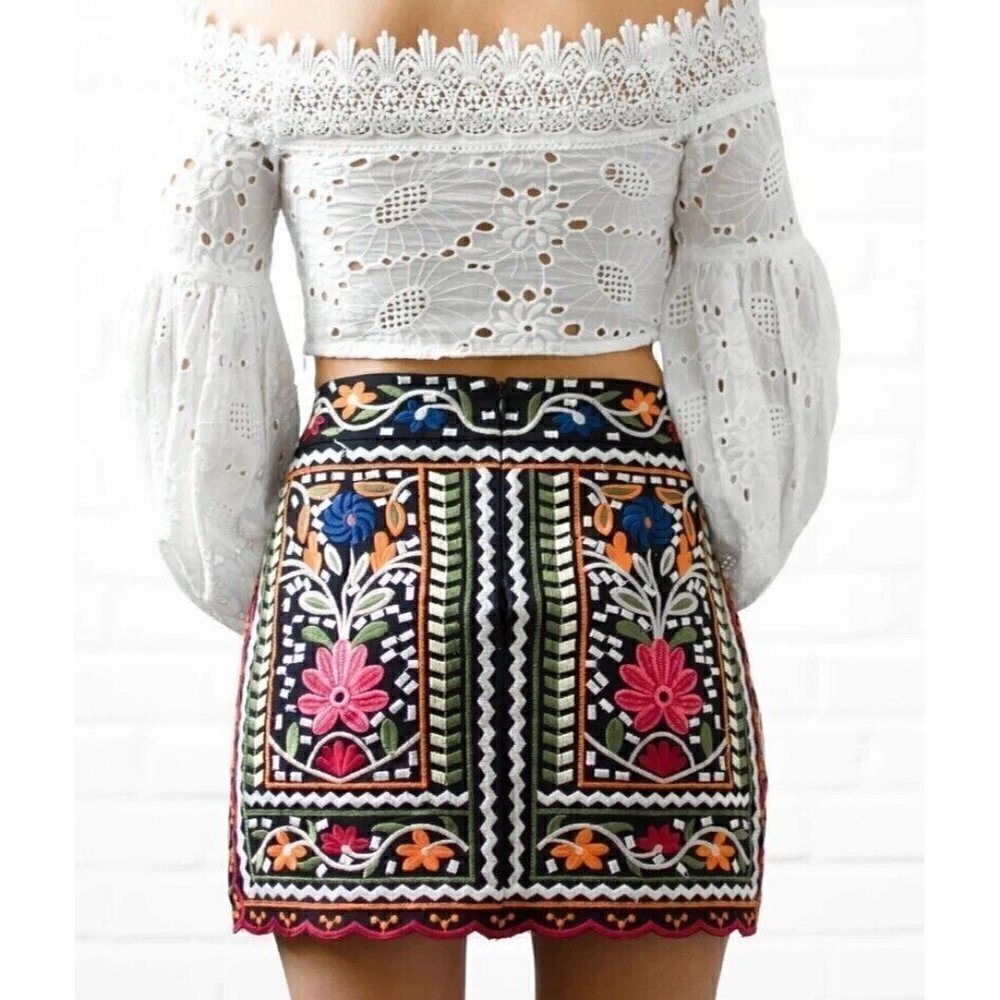 NEW Herencia Collection State Reina Black Floral Embroidered Mini Skirt